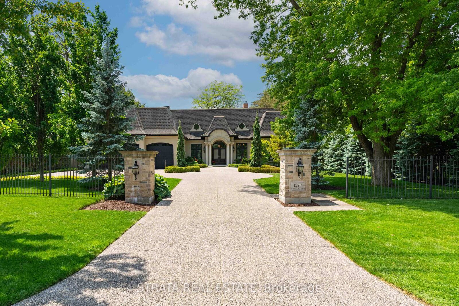 Property Photo: 1577 Gloucester Road ON N6G 2S5