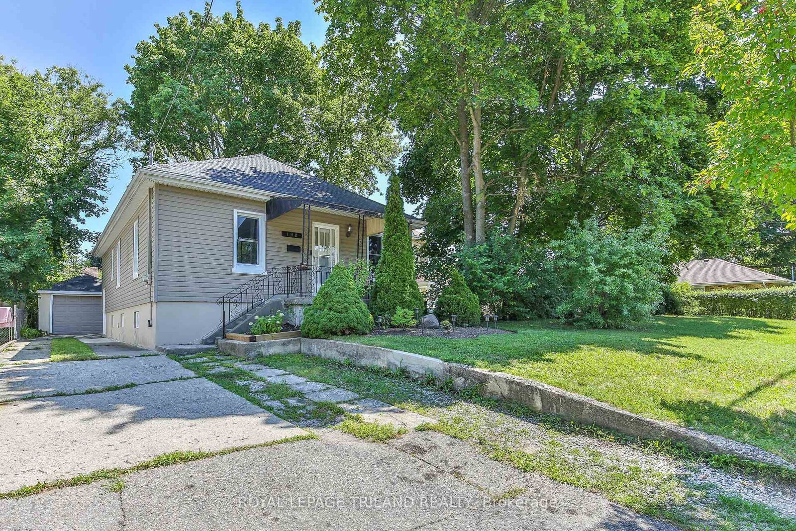 Property Photo: 190 Taylor Street ON N5Y 2J4