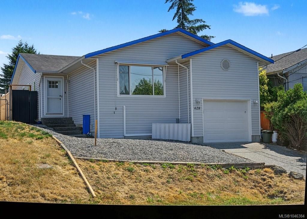 Property Photo: 628 Winchester Ave BC V9R 4B7