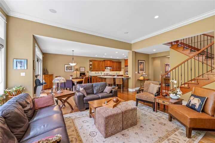 Property Photo: 649 Eaglewood Crt BC V9K 0A3