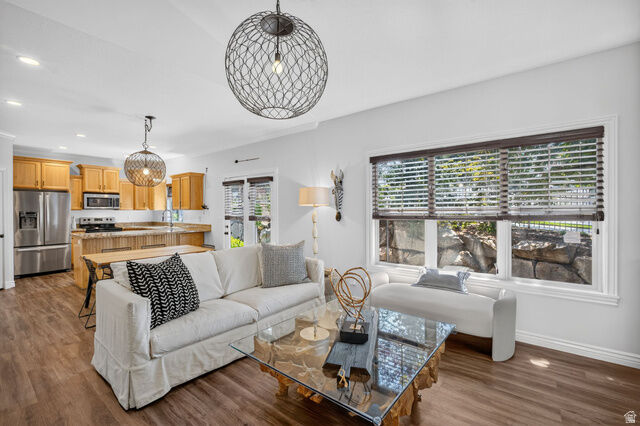 Property Photo: 1462 E Tuscan Oak Way UT 84092