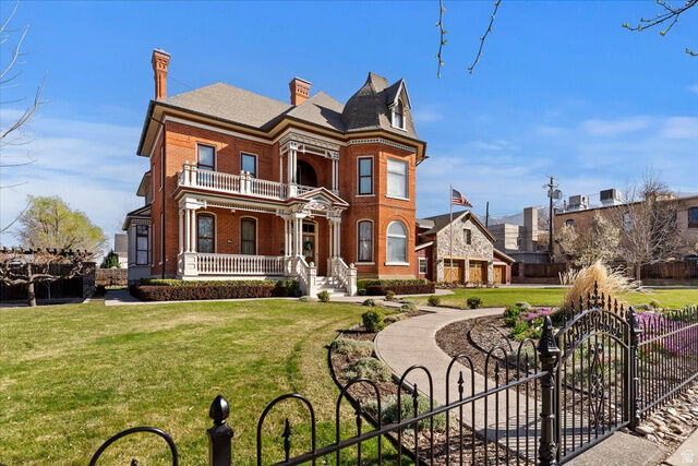 Property Photo: 42 W Center St UT 84037