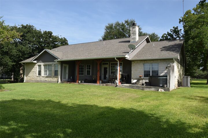 Property Photo:  2116 County Road 403  TX 78654 