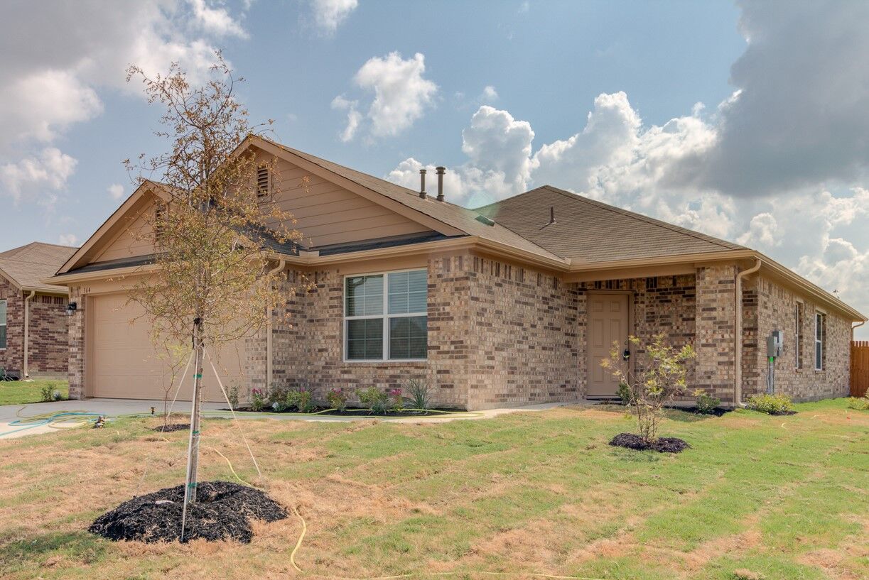 Property Photo: 164 Dusky Thrush Drive TX 78640