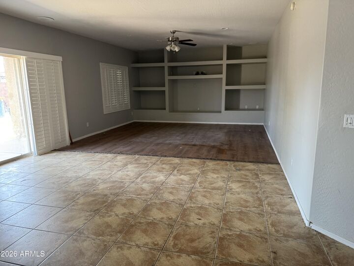 Property Photo: 631 W Rattlesnake Place AZ 85122