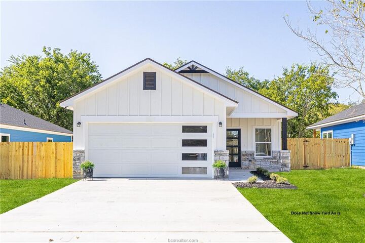 Property Photo: 603 East 21st Street TX 77803