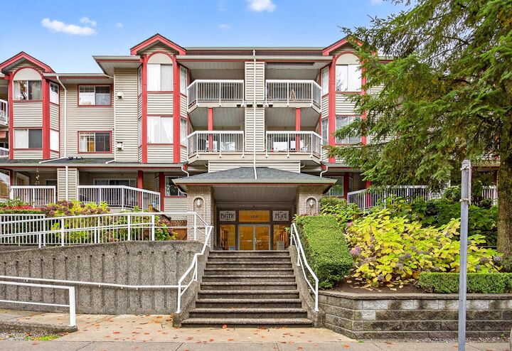 1215 Pacific Street 107 — photo 1