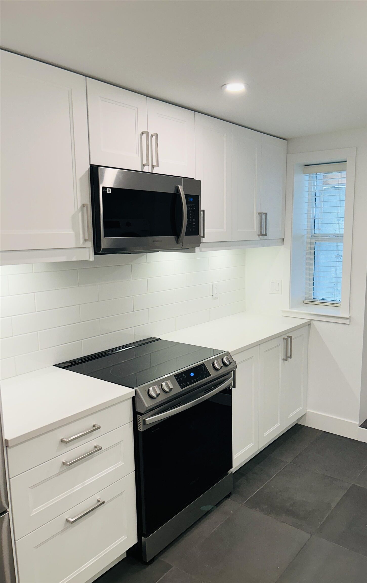 Property Photo: 17291 1 Avenue BC V3Z 9R2