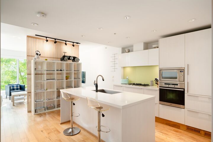 Property Photo: 1661 Ontario Street 406 BC V5Y 0C3