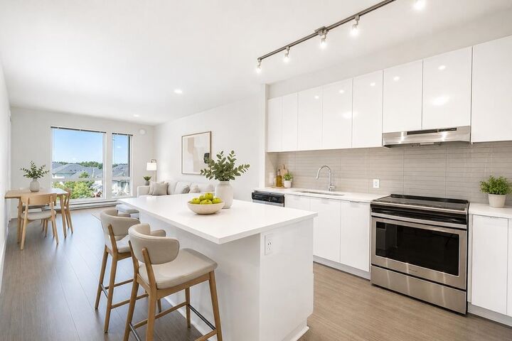 Property Photo: 31158 Westridge Place 413 BC V2T 0K5