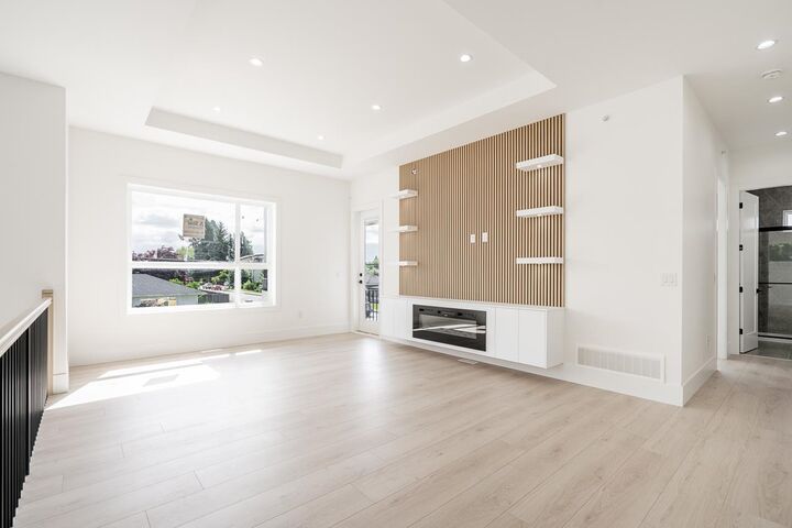 Property Photo:  45945 Lewis Avenue Upper B  BC V2P 3C3 
