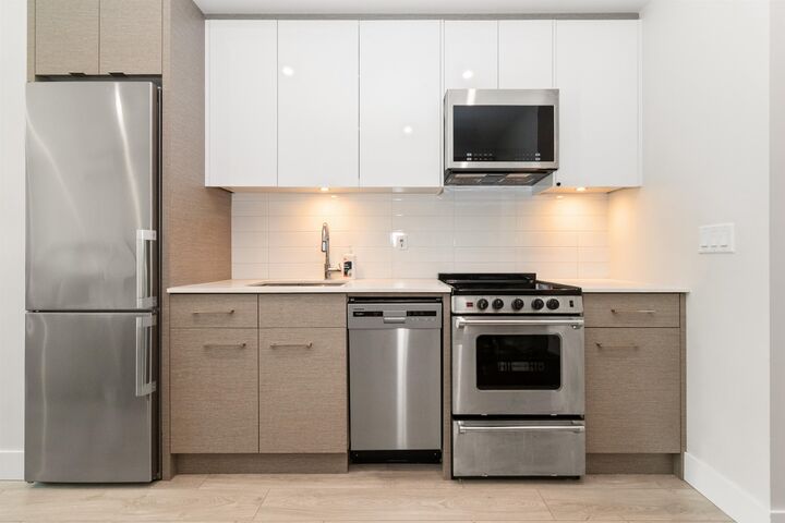 Photo de la propriété: 45510 Market Way 307 BC V2R 6E1