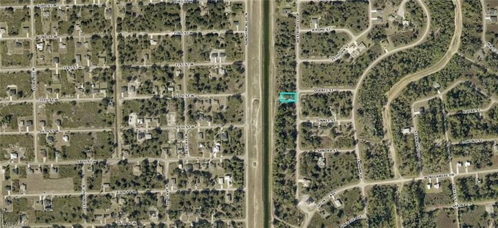 Property Photo: 1931 Westboro Loop FL 33972