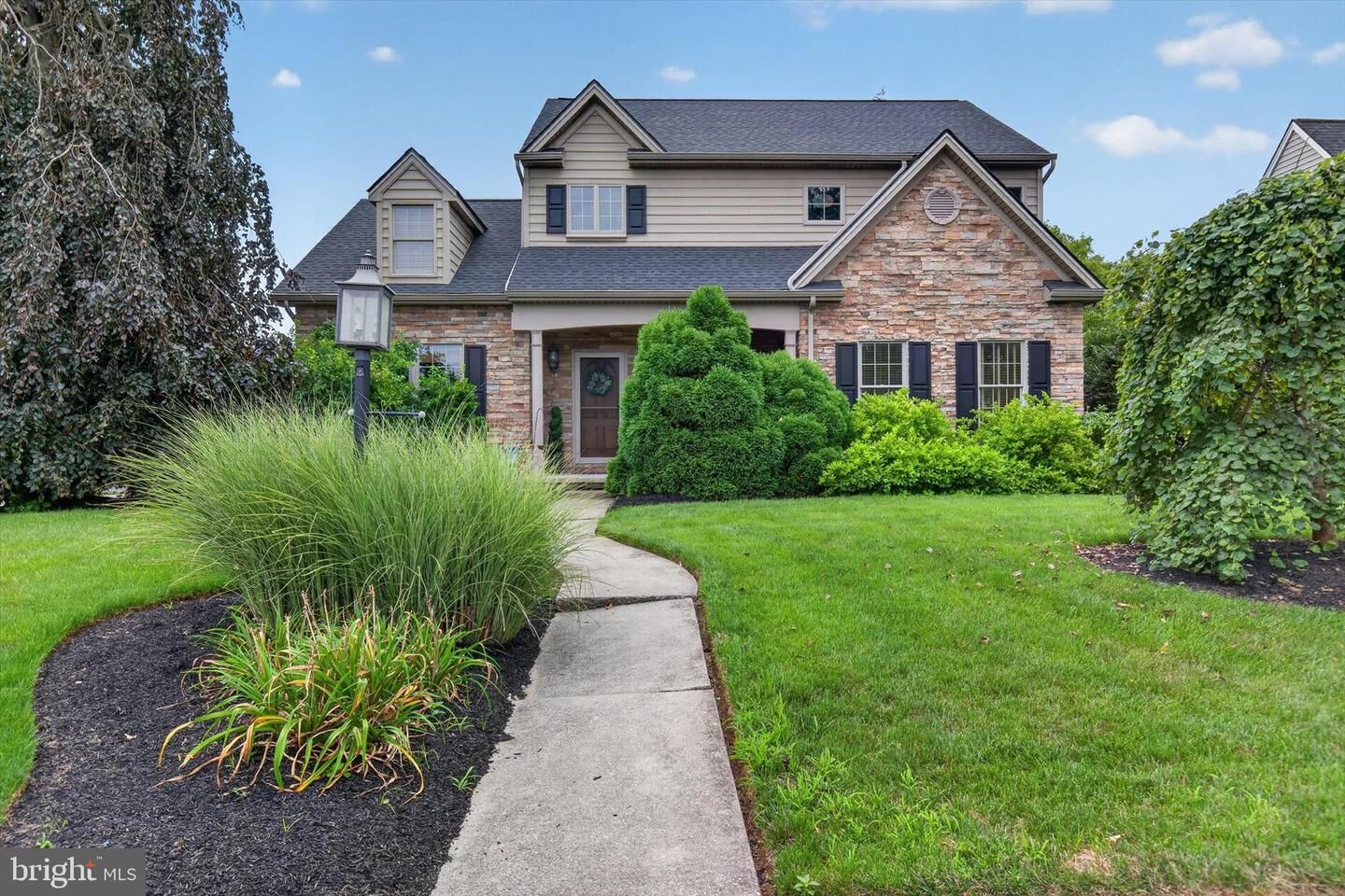 Property Photo:  506 W Caracas Avenue  PA 17033 