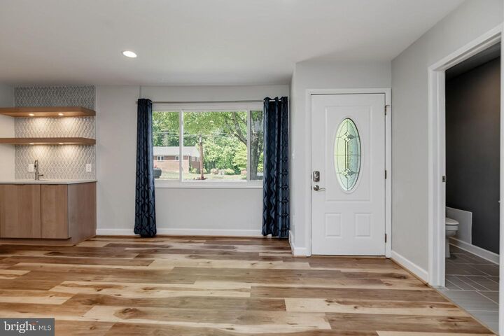 Property Photo:  7415 Jervis Street  VA 22151 