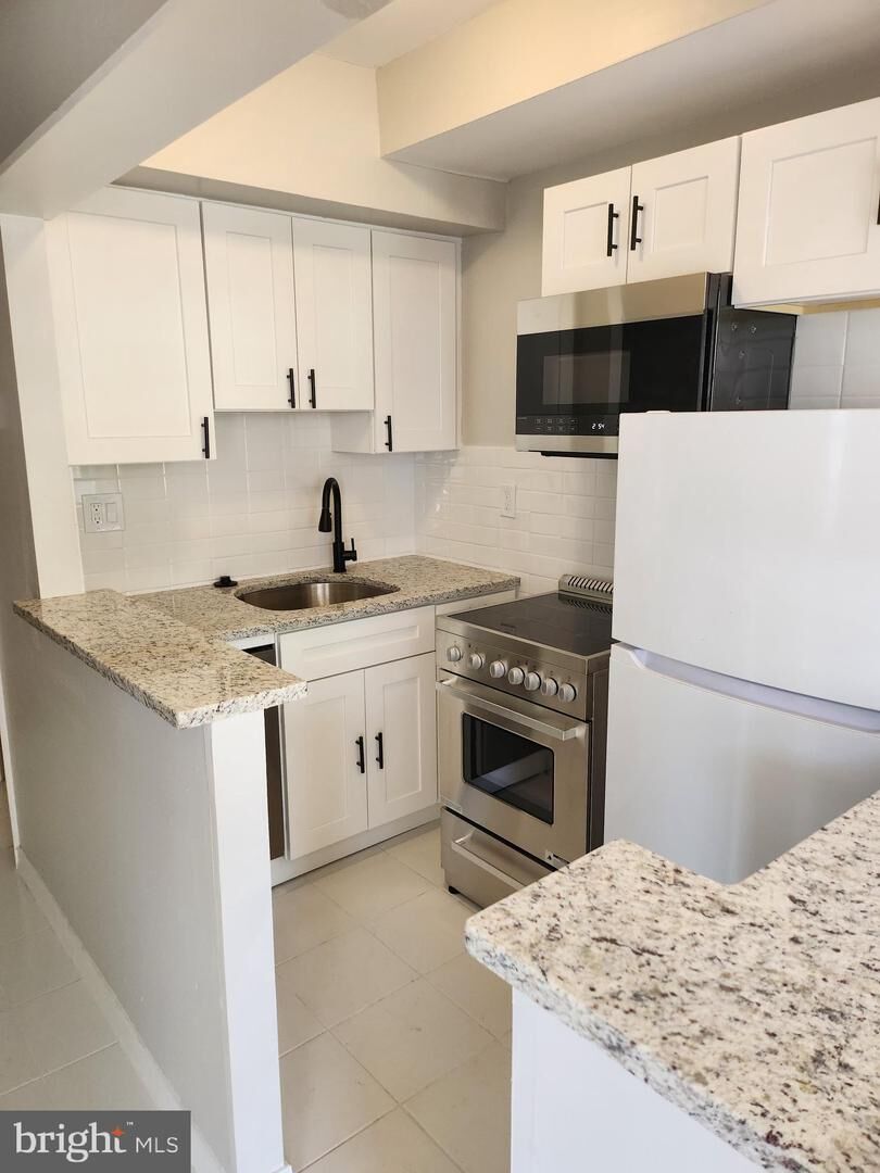 Property Photo: 100 N 3rd Street 4A PA 19106