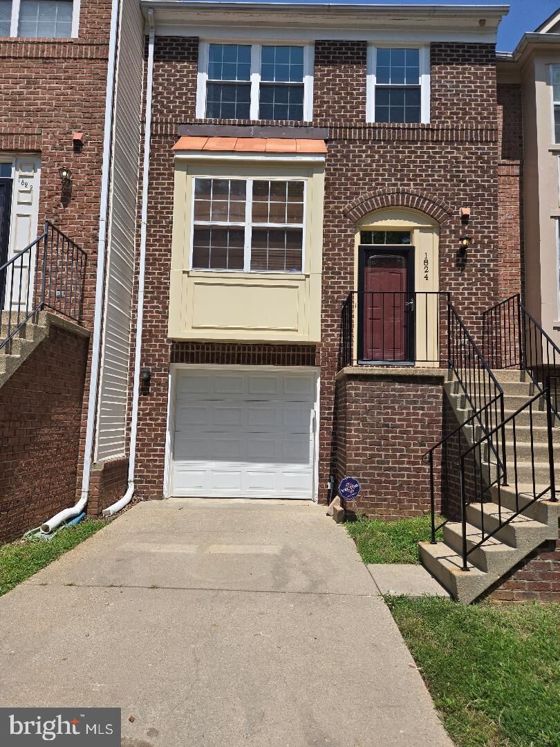Property Photo: 1824 Barrington Court MD 20721