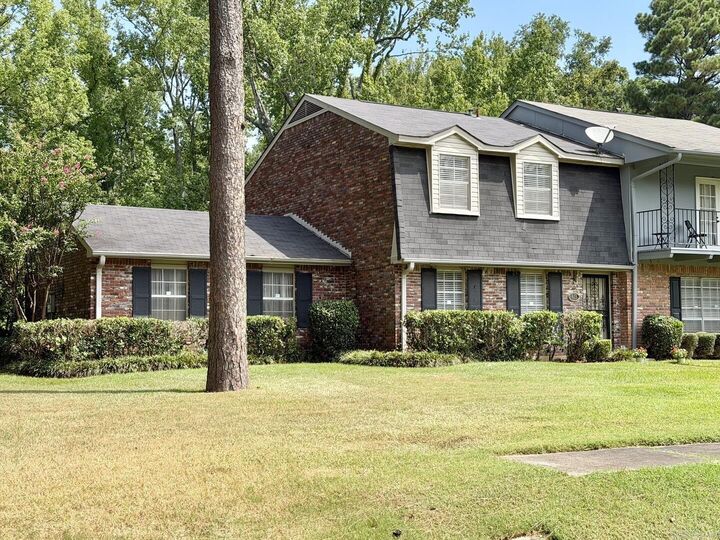 Property Photo:  613 Greenbriar Drive  AR 71603-0000 
