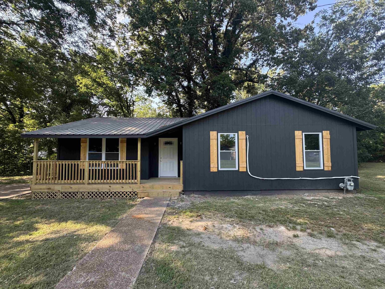 Property Photo:  220 W Morris Ave  AR 72396 