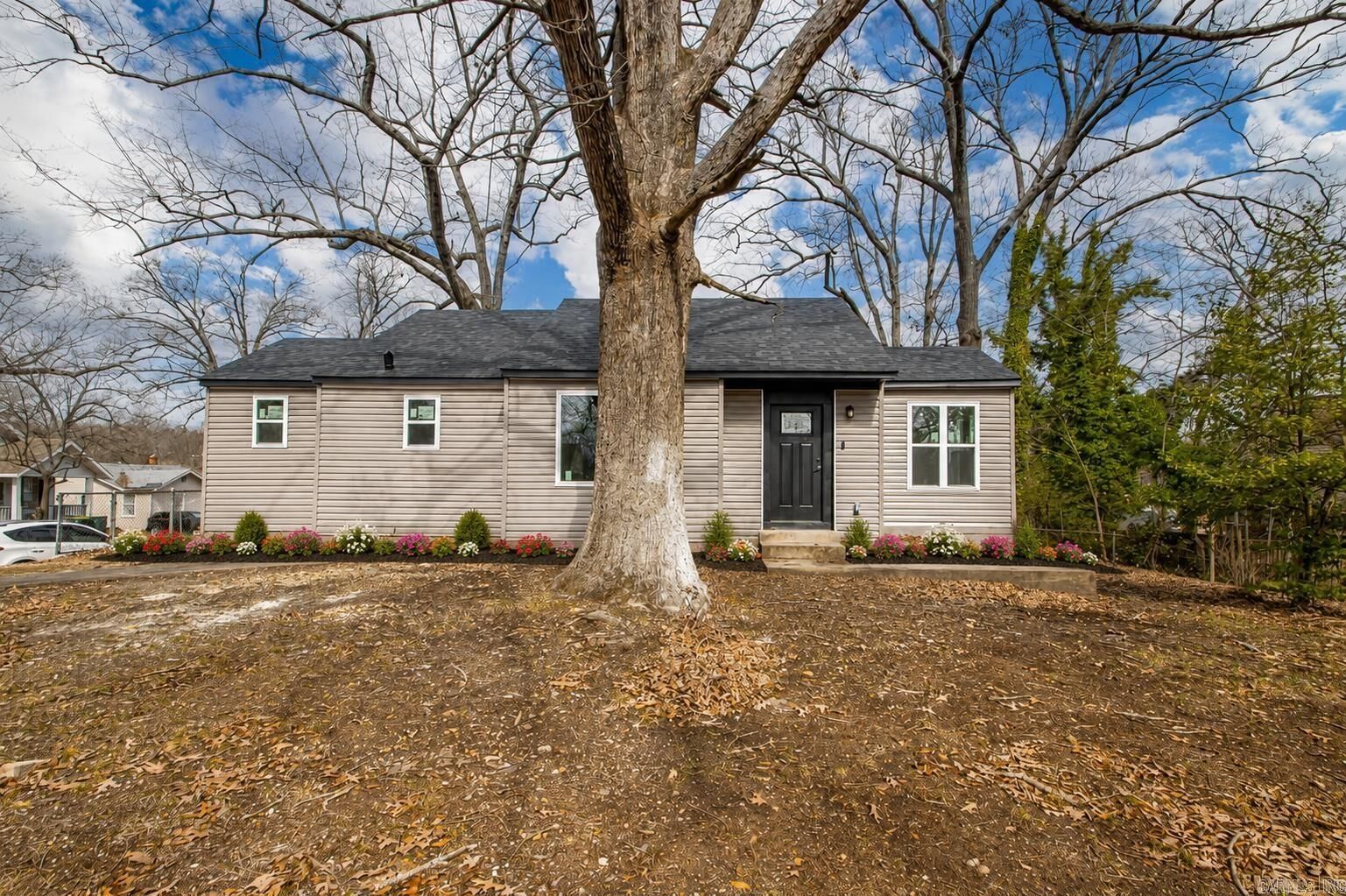 Property Photo: 4816 W 30th Street AR 72204