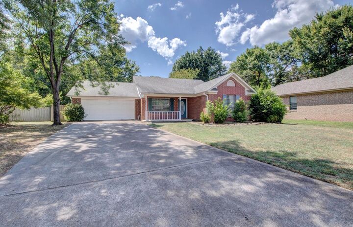 Property Photo:  275 Helen  AR 72034 
