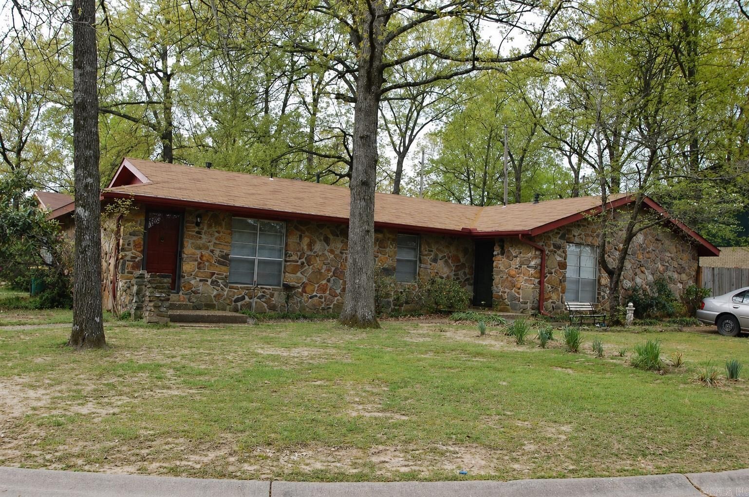 Property Photo:  6102 N Woodview Drive  AR 72120 