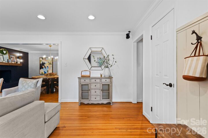 Property Photo:  4801 Fairheath Road  NC 28210 