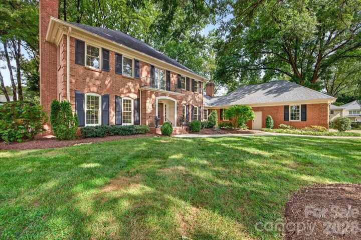 Property Photo: 2349 Thetford Court NC 28211