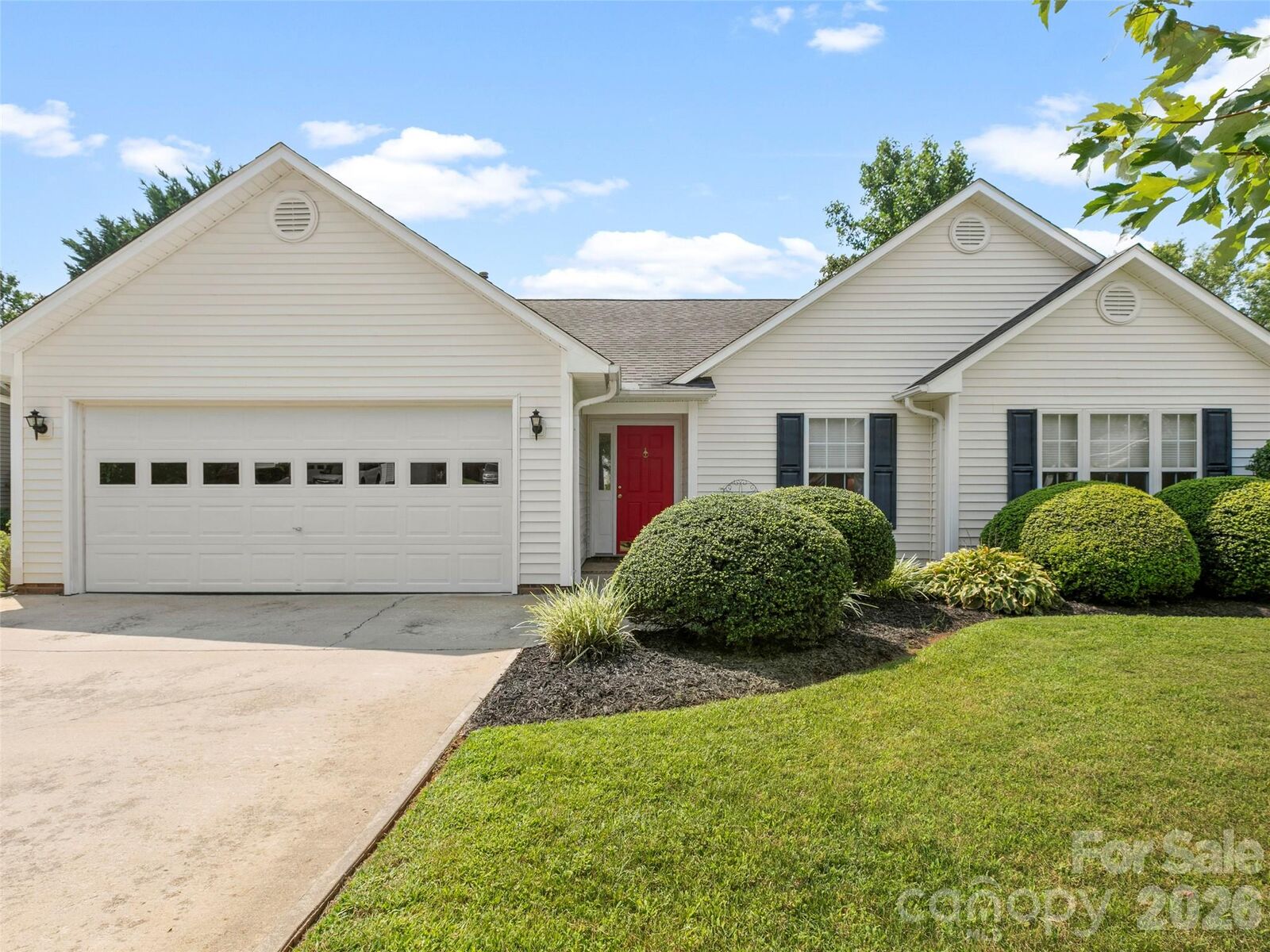 Property Photo:  54 English Oak Road  NC 28732 