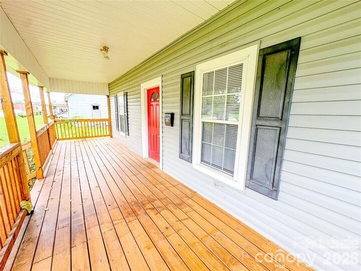 Property Photo:  818 Grier Street  NC 28092 