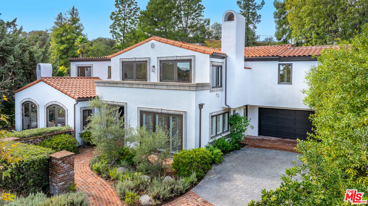 Property Photo:  17153 Adlon Rd  CA 91436 