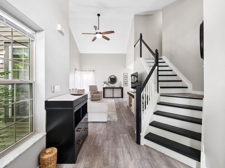 Property Photo: 874 Lynnhaven Court OH 43228