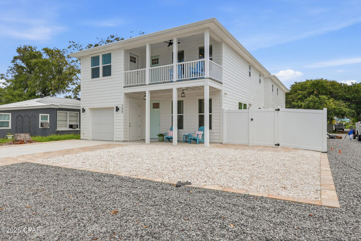 Property Photo:  200 Coronodo Place  FL 32413 