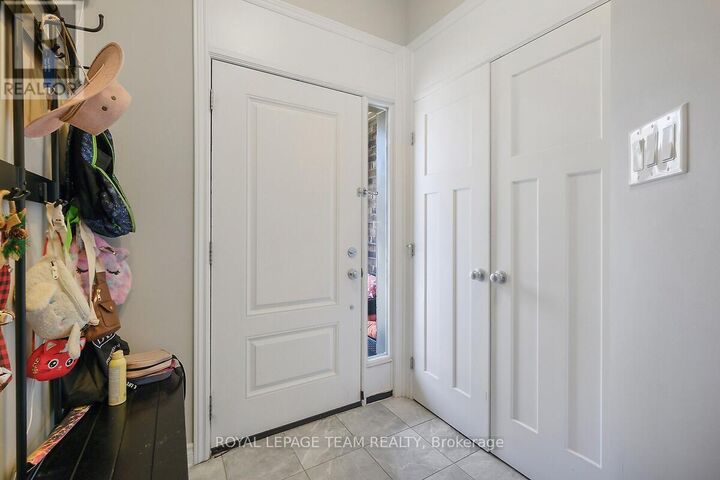 Property Photo:  253 Fergus Crescent  ON K2J 3L7 
