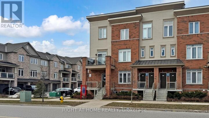 Property Photo:  2710 William Jackson Drive East 16  ON L1X 0E6 