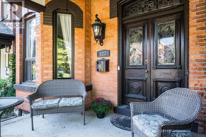 Property Photo:  122 East Avenue South  ON L8N 2T7 