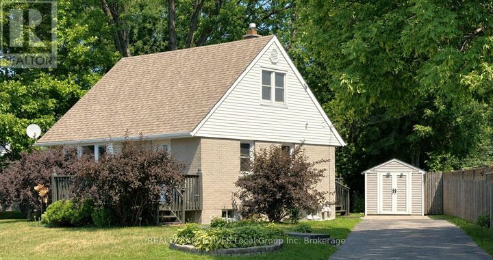 Property Photo:  830 Phillip Street  ON P1B 3V7 