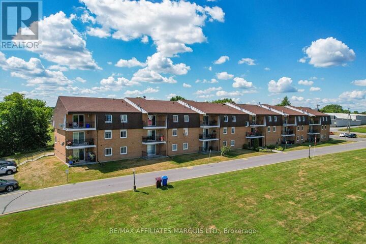 220 Kenyon Street West 302 — photo 1