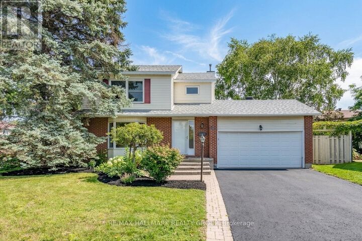 Property Photo: 34 Starling Crescent ON K2J 2L9