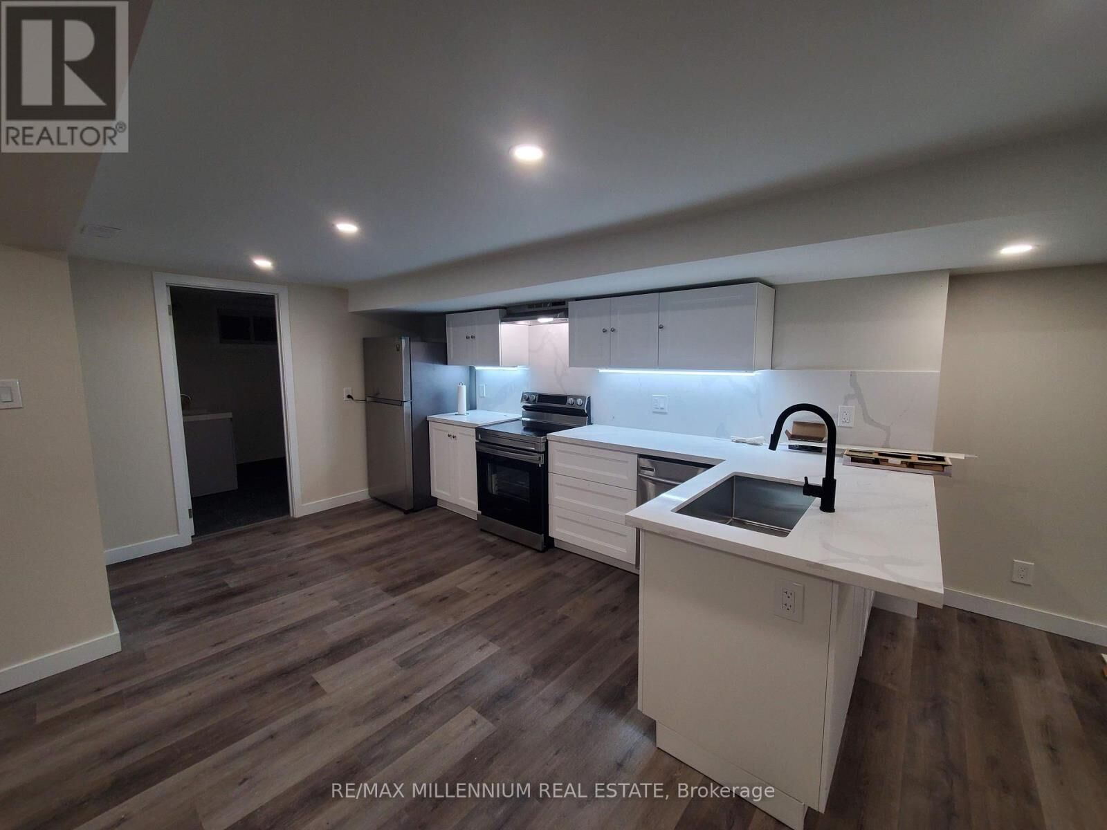 Property Photo:  491 Blake Street  ON N5K 2N9 