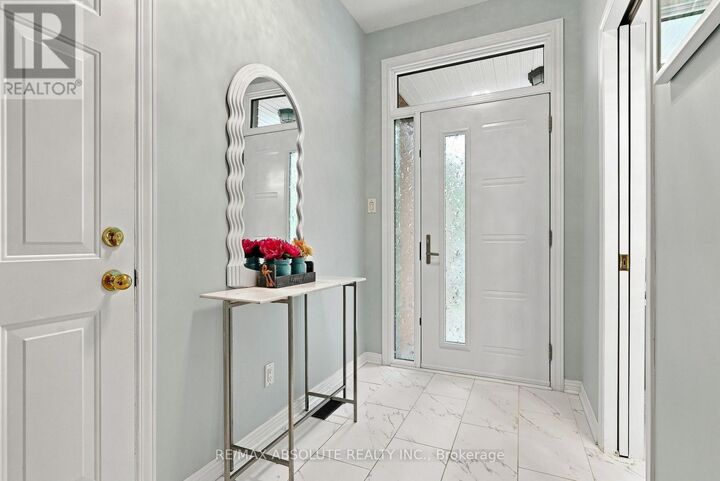 Property Photo: 26 Milner Downs Crescent ON K2M 2S3