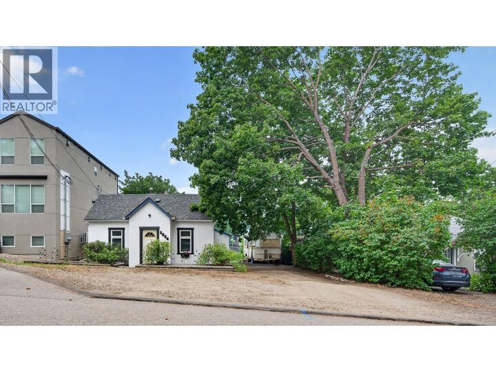 Property Photo:  2004 33 Street  BC V1T 5R6 