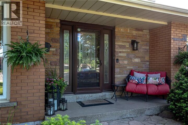 Photo de la propriété: 28 Ramsgate Drive ON L8G 3V5