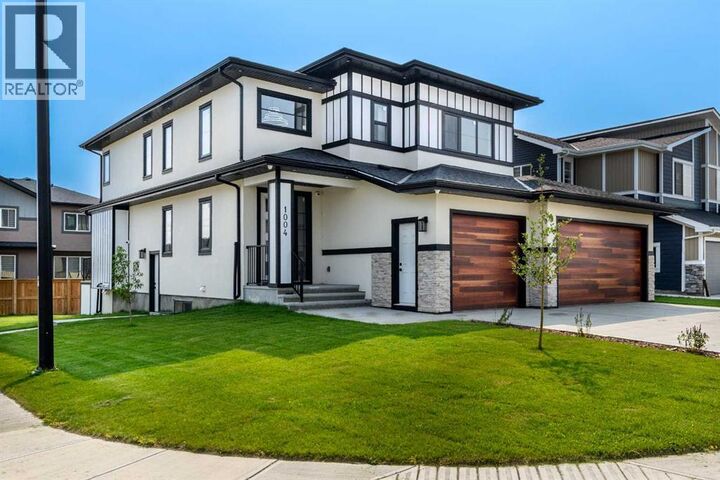 Property Photo: 1004 Waterford Drive AB T1X 2T7