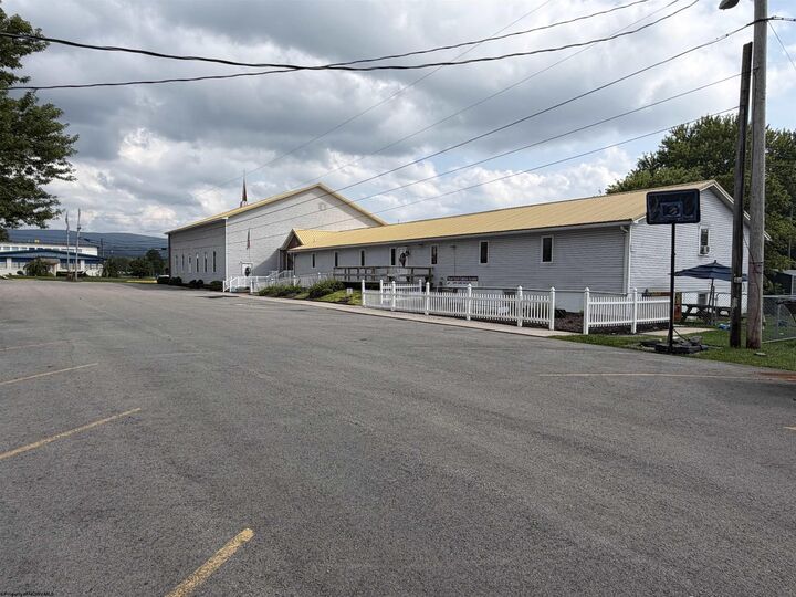 Property Photo:  496 Main Street  WV 26253 