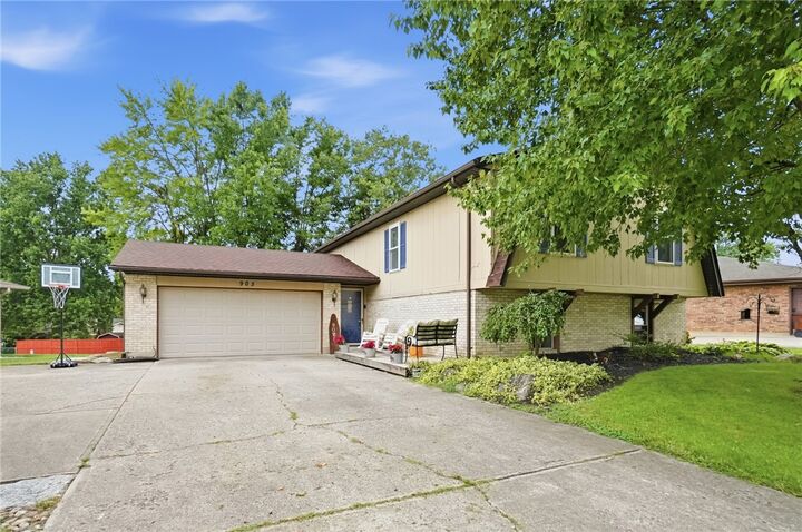 Property Photo: 905 Victoria Drive OH 45005