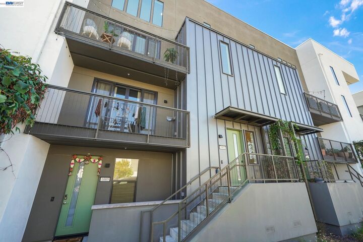 Property Photo: 45039 Insight St 1004 CA 94538