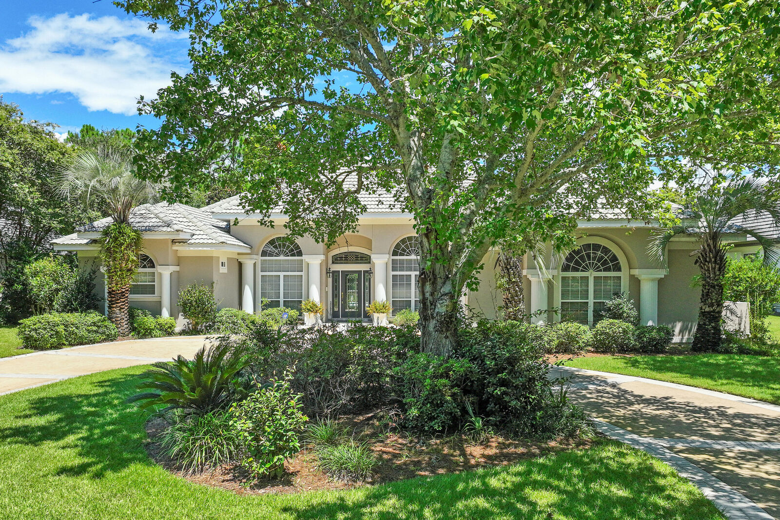 Property Photo:  4575 Nautical Court  FL 32541 