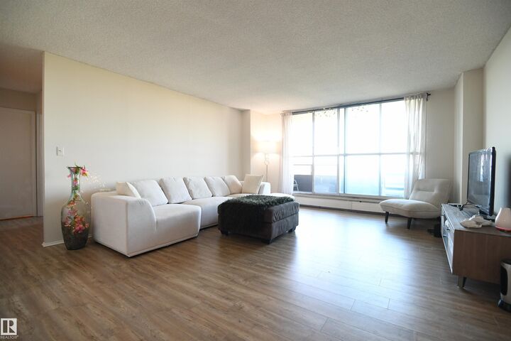 Property Photo:  13910 Stony Plain Road NW 1305  AB T5N 3R2 