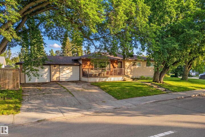 Property Photo:  14804 95 Avenue NW  AB T5N 0B5 